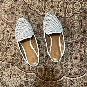 Frye Gwen White Perforated Mules 7.5